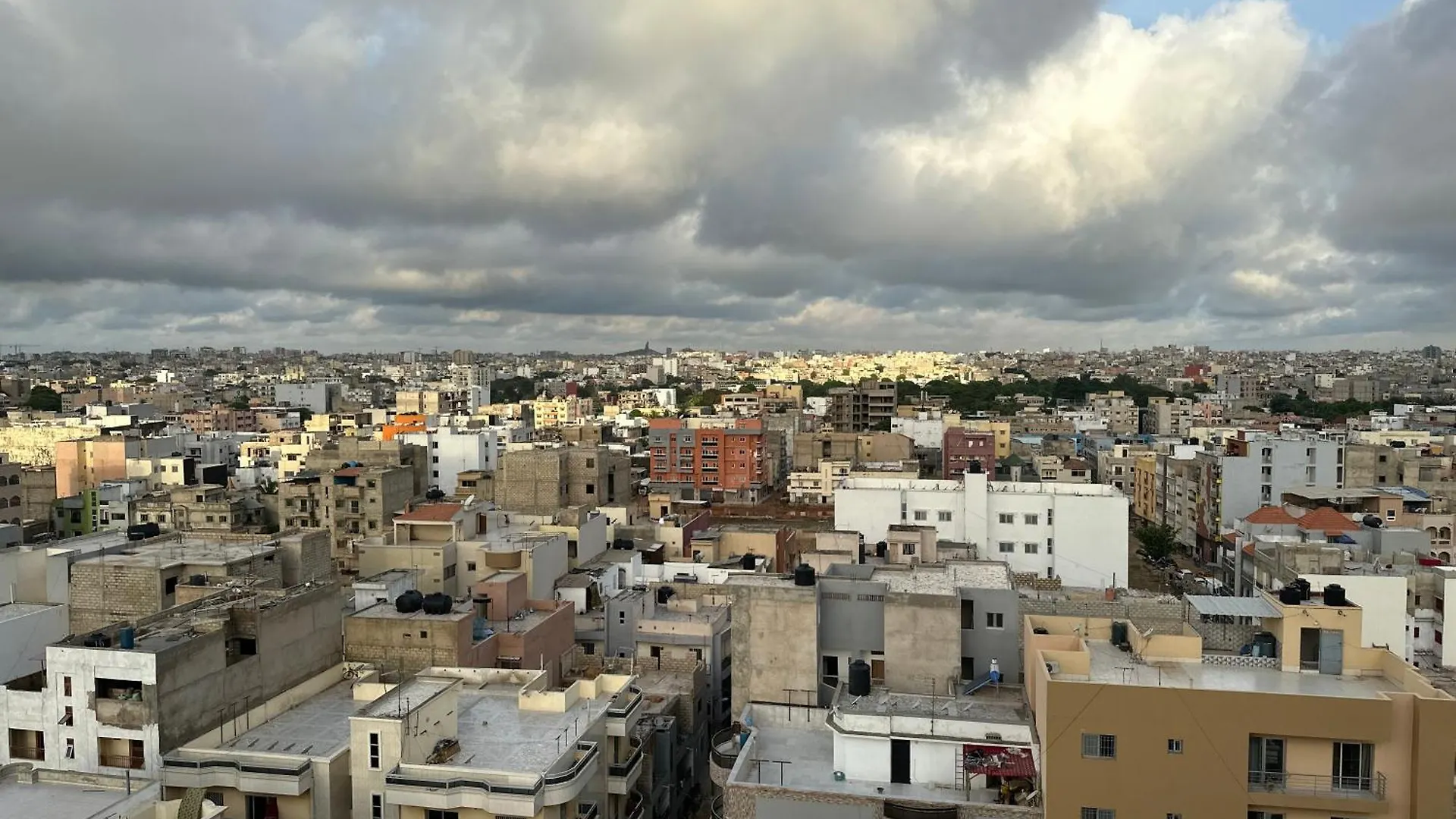 Appartamento 2 Bedroom Apartment, Nice Aerial View, Pool, Fitness Dakar
