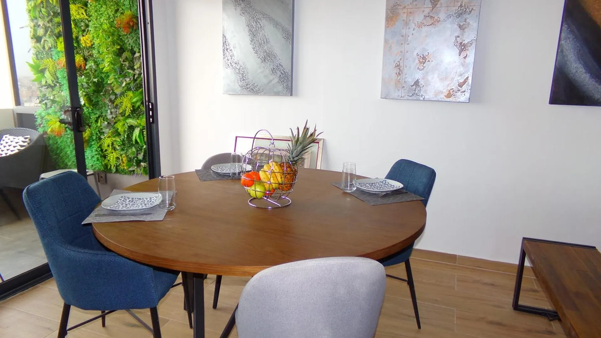 2 Bedroom Apartment, Nice Aerial View, Pool, Fitness Dakar