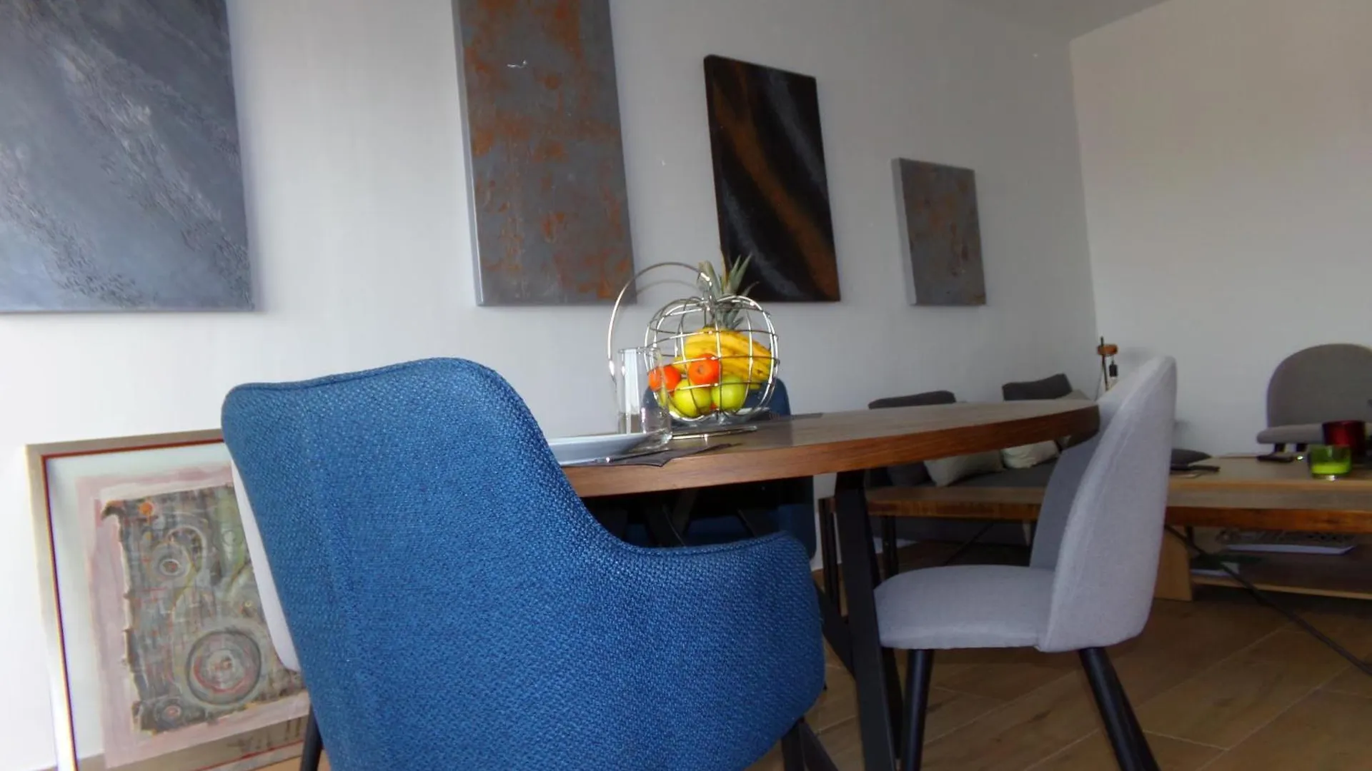 2 Bedroom Apartment, Nice Aerial View, Pool, Fitness Dakar Senegal